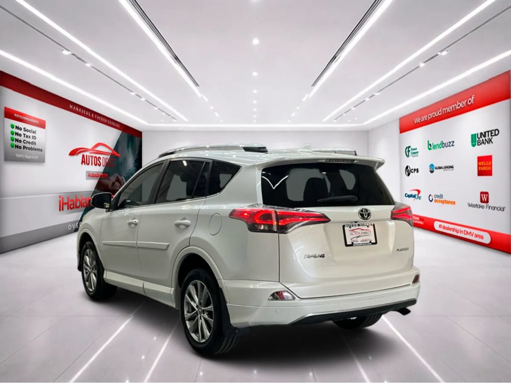 Used 2018 Toyota RAV4 Platinum FWD image 5