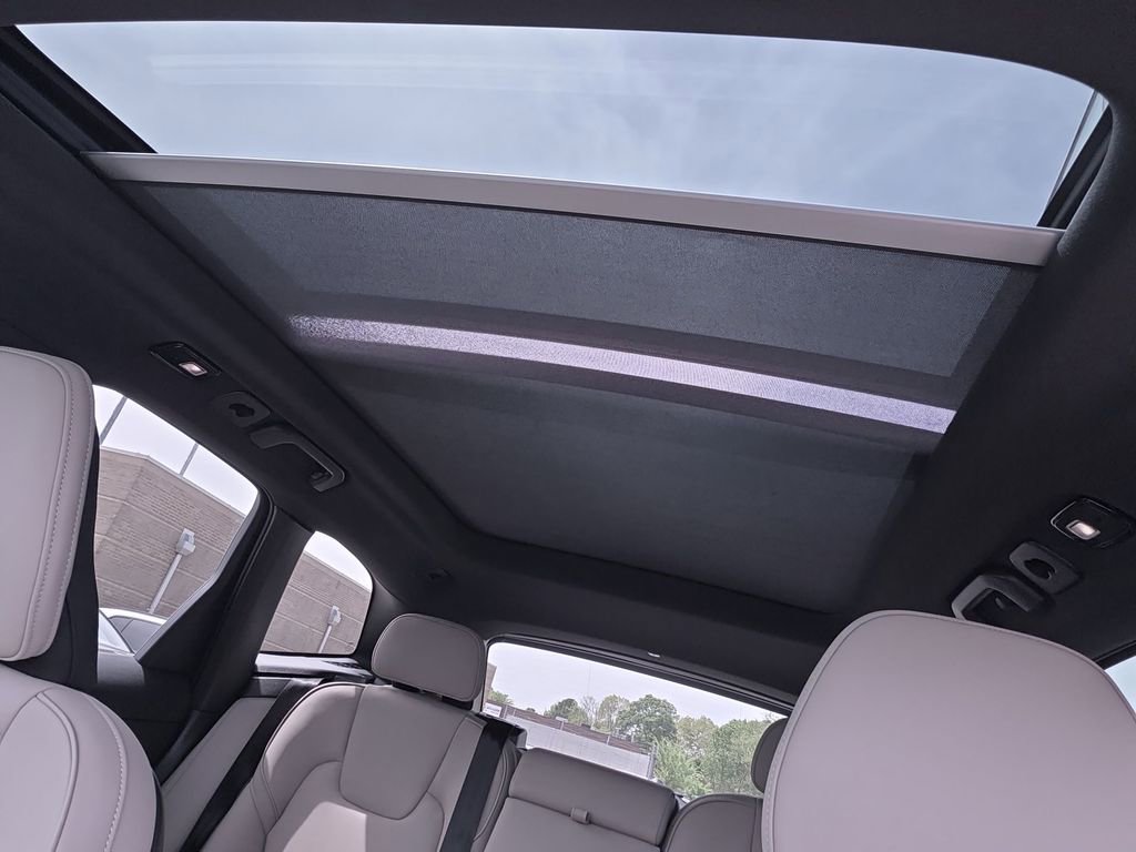 New 2026 Volvo XC60 B5 Core w/ Climate Package image 32