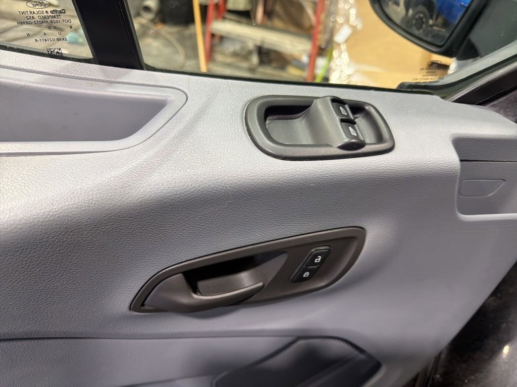 Used 2018 Ford Transit 150 XL RWD image 10
