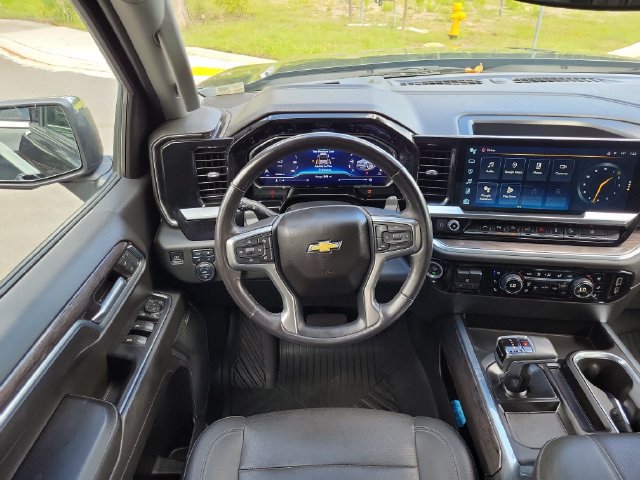 Used 2023 Chevrolet Silverado 1500 LTZ w/ LTZ Convenience Package II AWD/4WD image 10