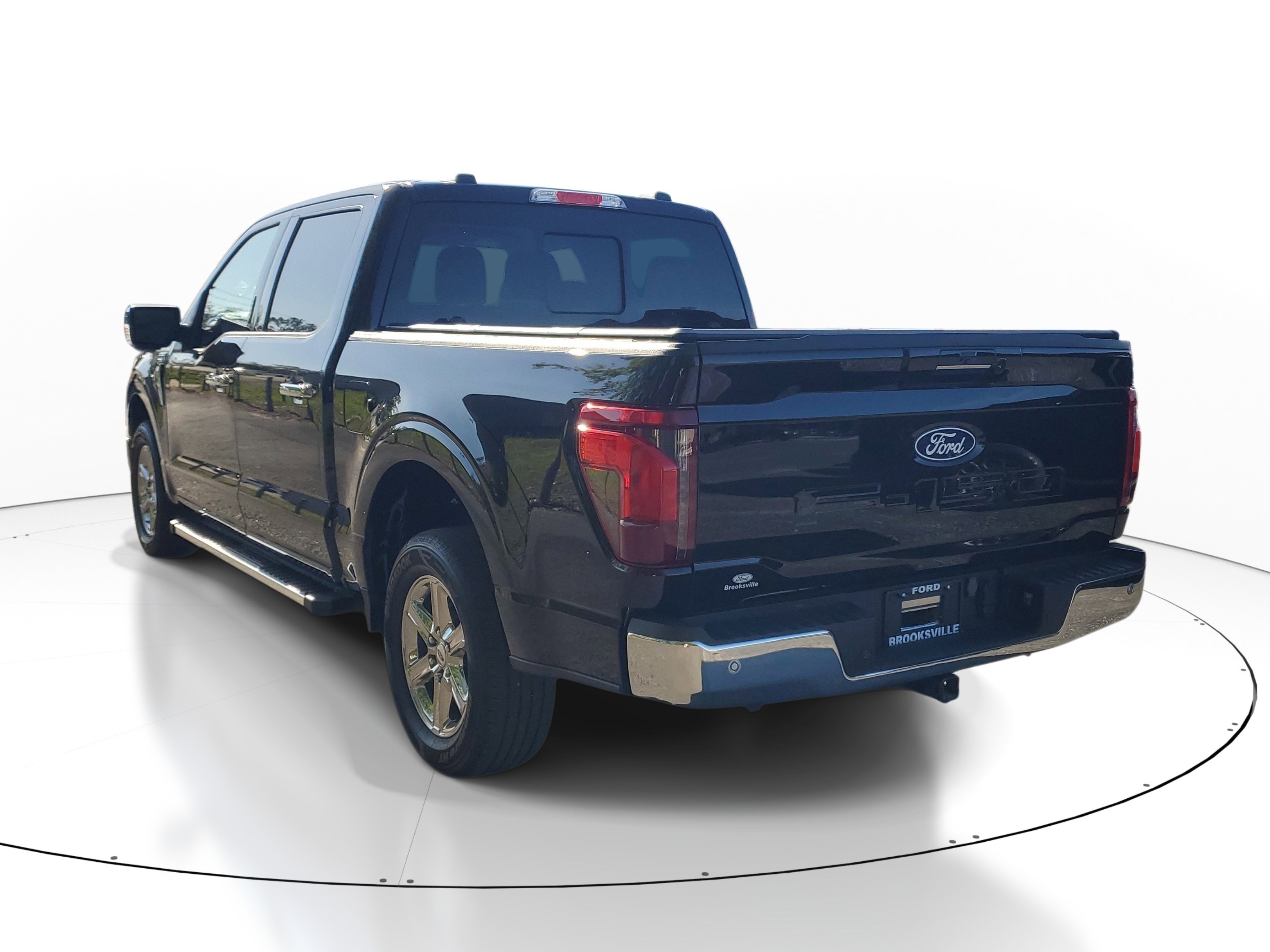 Used 2024 Ford F150 XLT w/ Equipment Group 302A MID RWD image 4