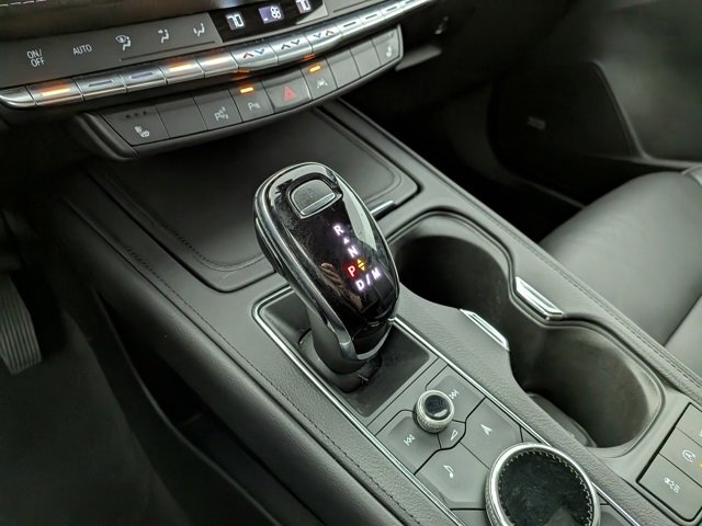 Certified 2022 Cadillac XT4 Premium Luxury w/ Enhanced Visibility Package image 21