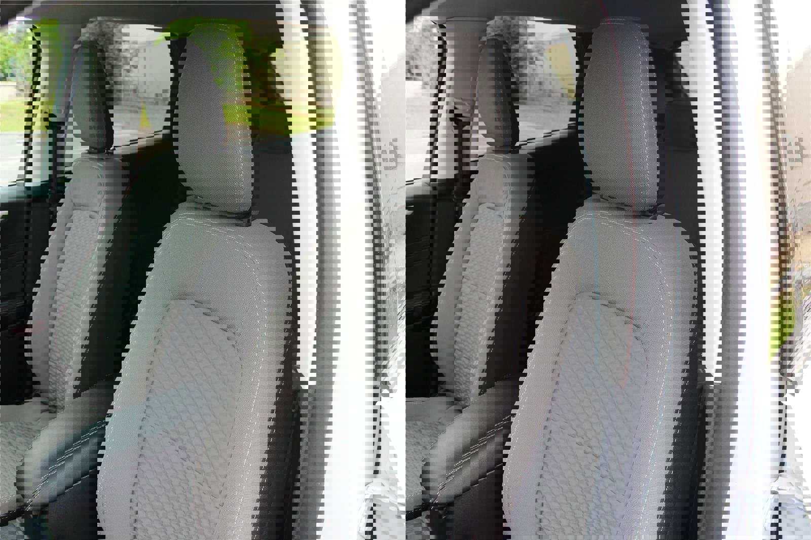 Used 2022 Ford Escape SE image 19