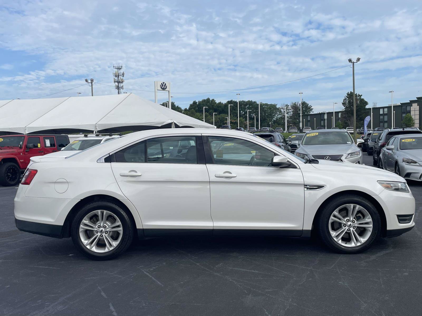 Used 2015 Ford Taurus SEL FWD image 7