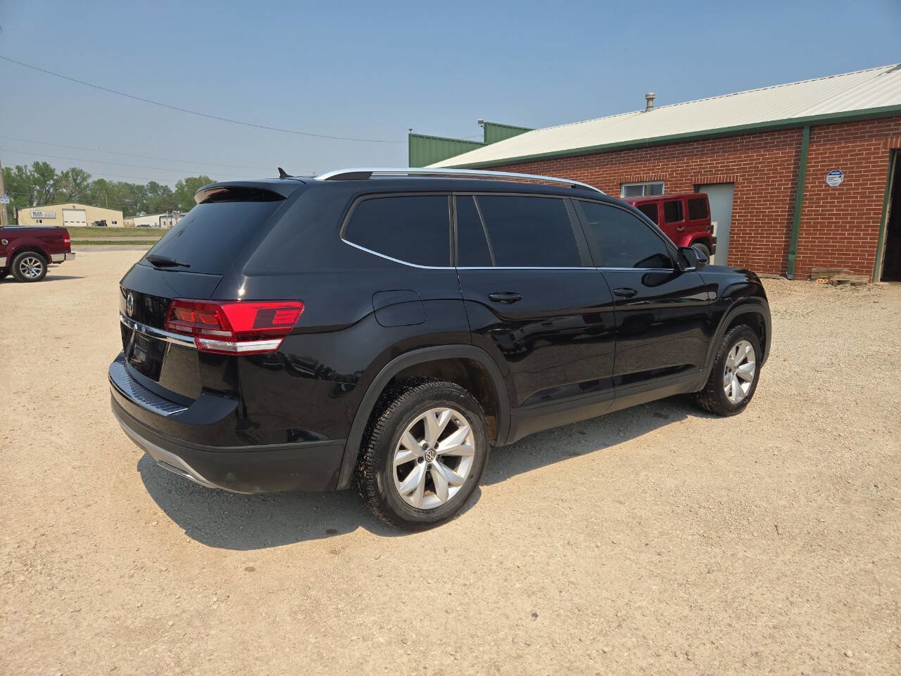 Used 2019 Volkswagen Atlas S FWD image 3