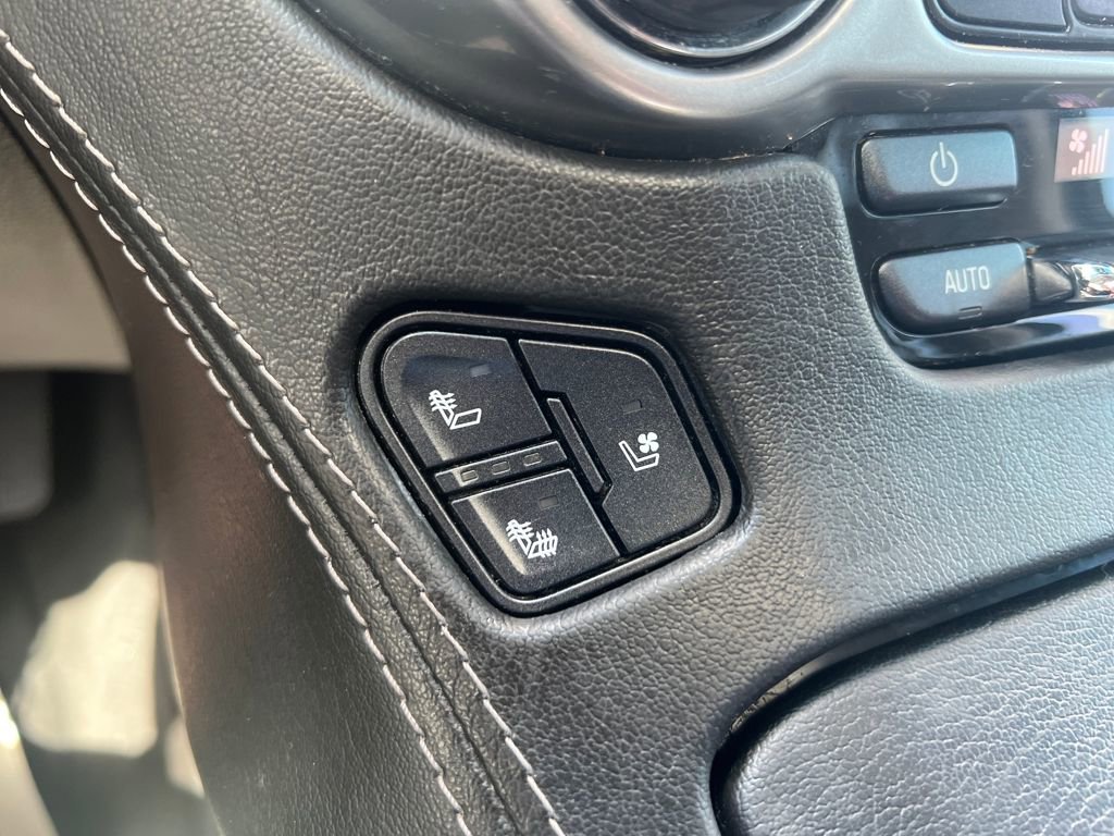 Used 2019 Chevrolet Suburban Premier image 25