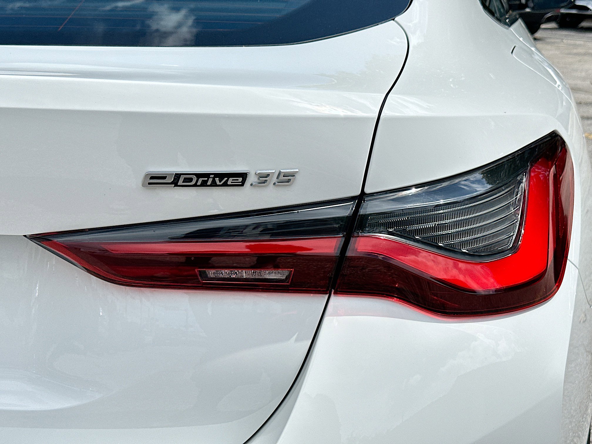 Used 2023 BMW i4 eDrive35 image 32