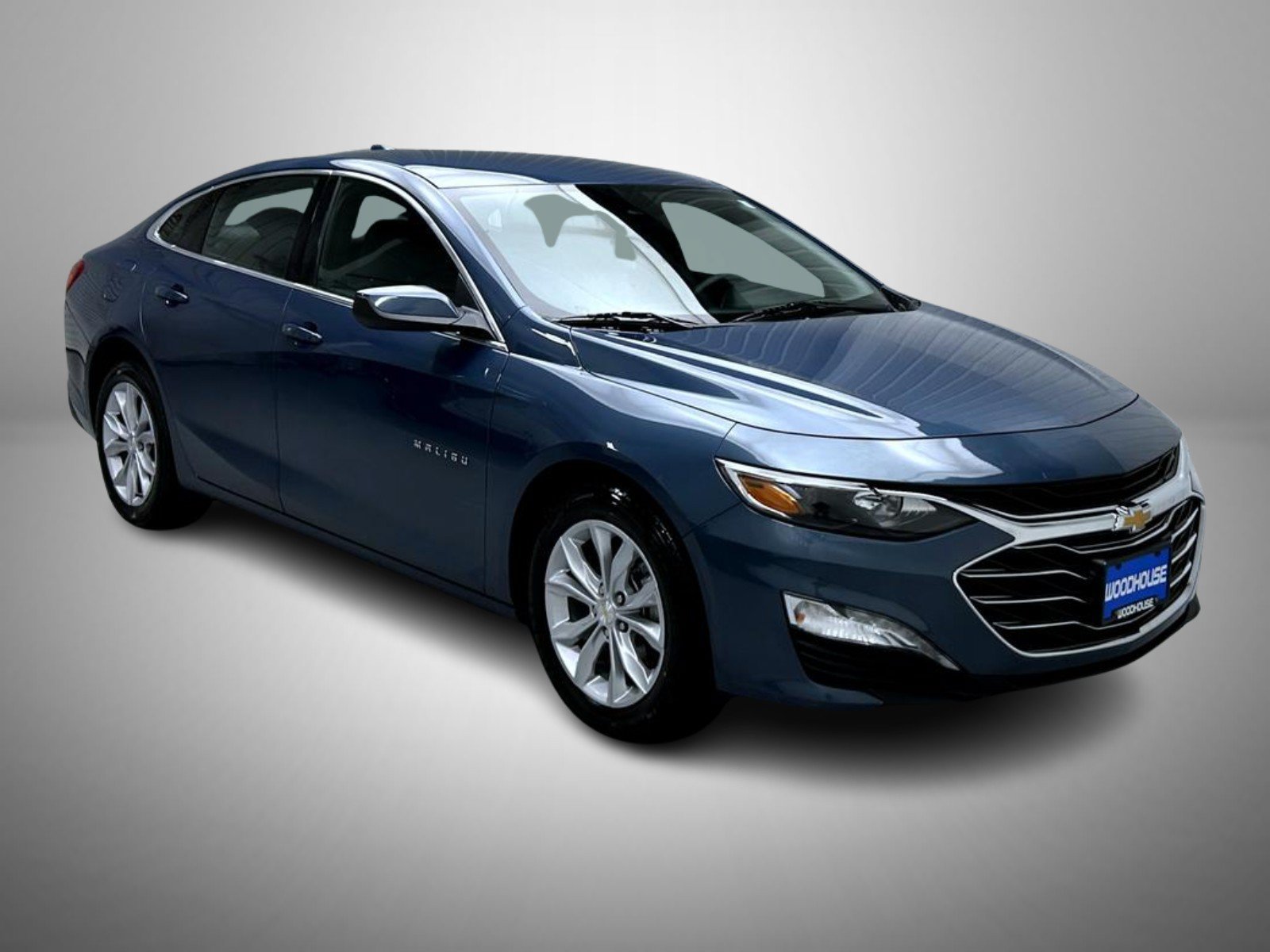 Used 2025 Chevrolet Malibu LT FWD image 3