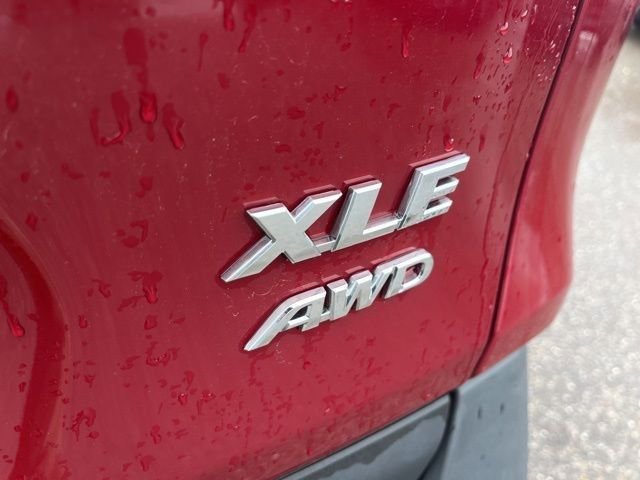 Used 2025 Toyota RAV4 XLE image 23