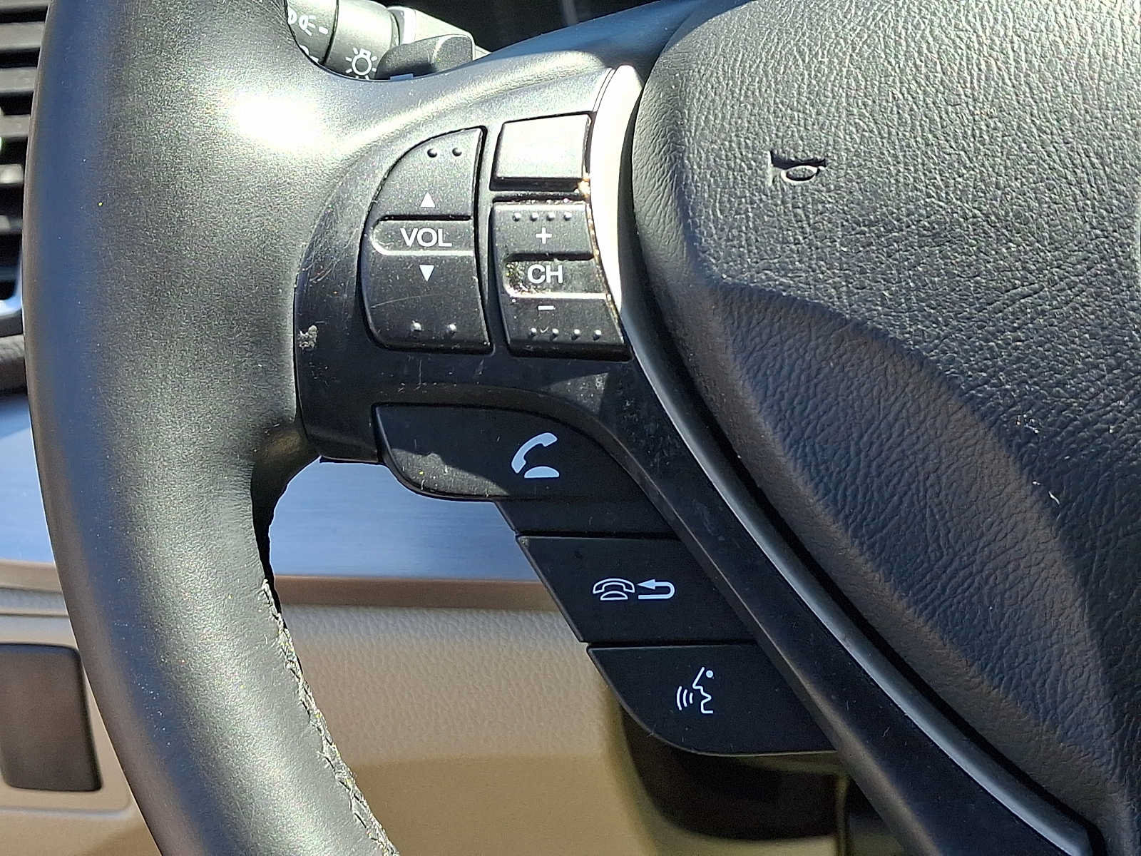 Used 2017 Acura RDX w/ Technology Package AWD/4WD image 24