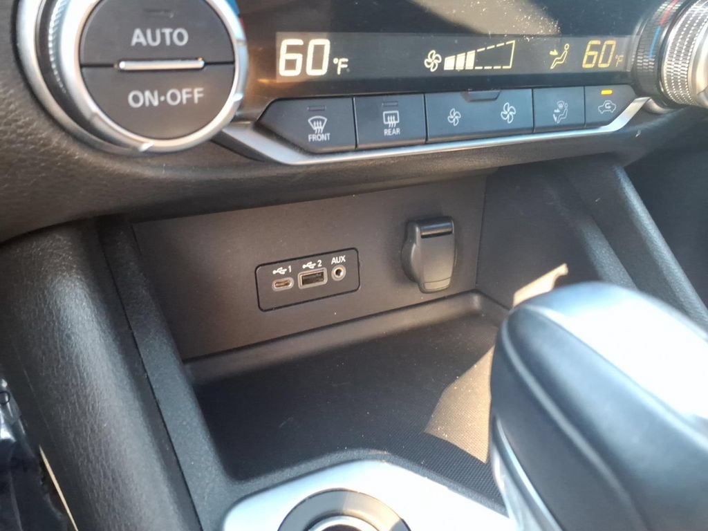 Certified 2023 Nissan Sentra SR FWD image 18