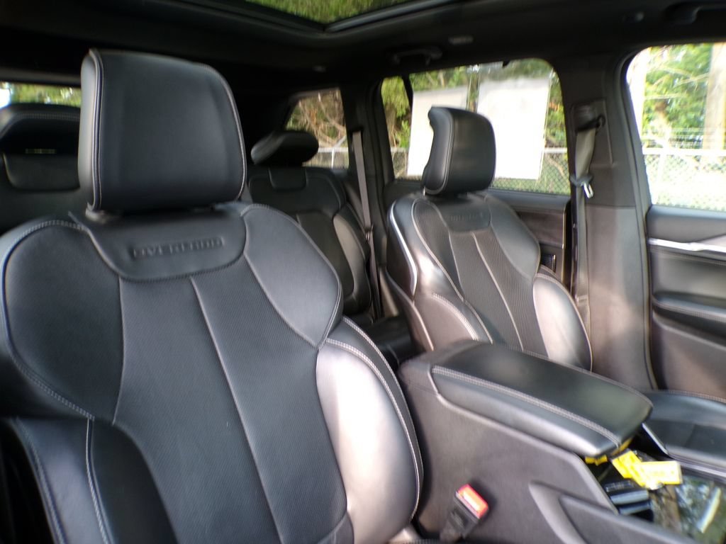Used 2023 Jeep Grand Cherokee Overland w/ Luxury Tech Group IV AWD/4WD image 13