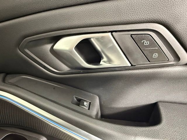 Used 2025 BMW 330i xDrive Sedan w/ Convenience Package AWD/4WD image 34
