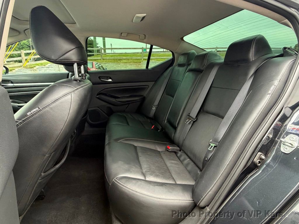 Used 2022 Nissan Altima 2.5 SL FWD image 13