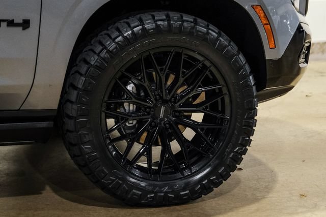 Used 2026 GMC Yukon AT4 w/ AT4 Premium Plus Package AWD/4WD image 26