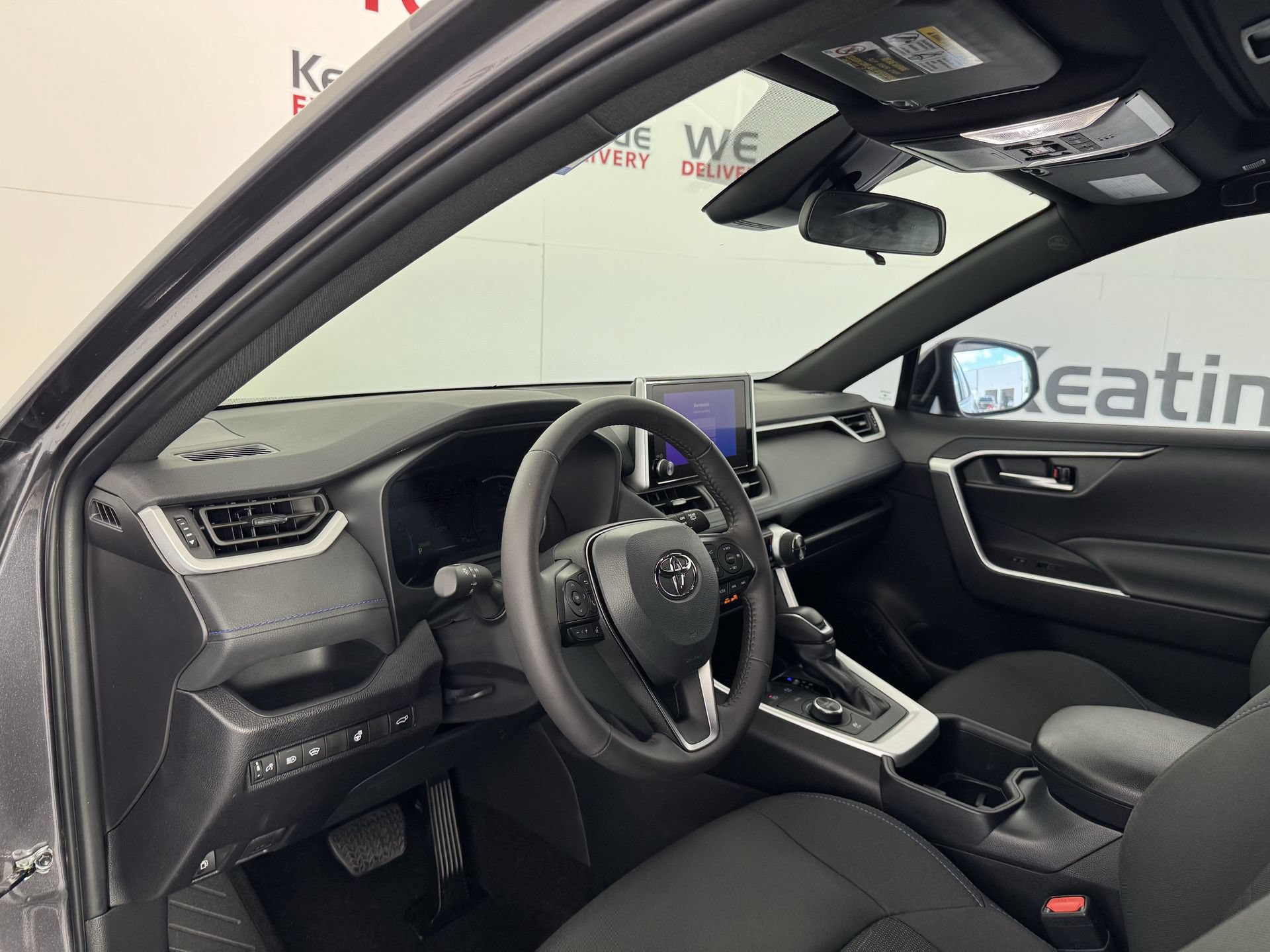 Used 2025 Toyota RAV4 SE w/ Convenience Package AWD/4WD image 13