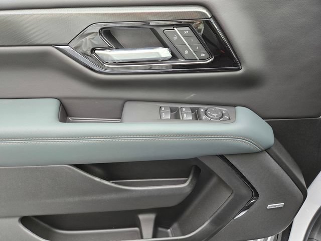 New 2026 GMC Yukon XL AT4 w/ AT4 Premium Plus Package AWD/4WD image 12