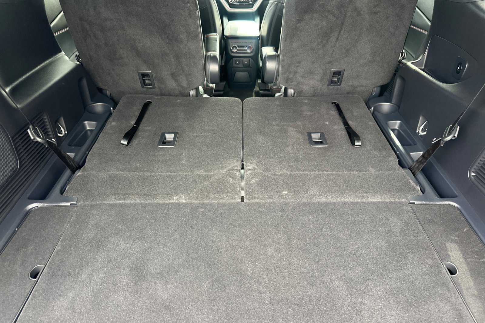 Used 2025 Ford Explorer ST-Line image 16