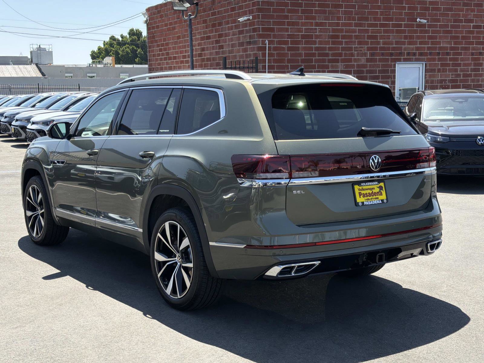 New 2026 Volkswagen Atlas SEL Premium R-Line AWD/4WD image 3