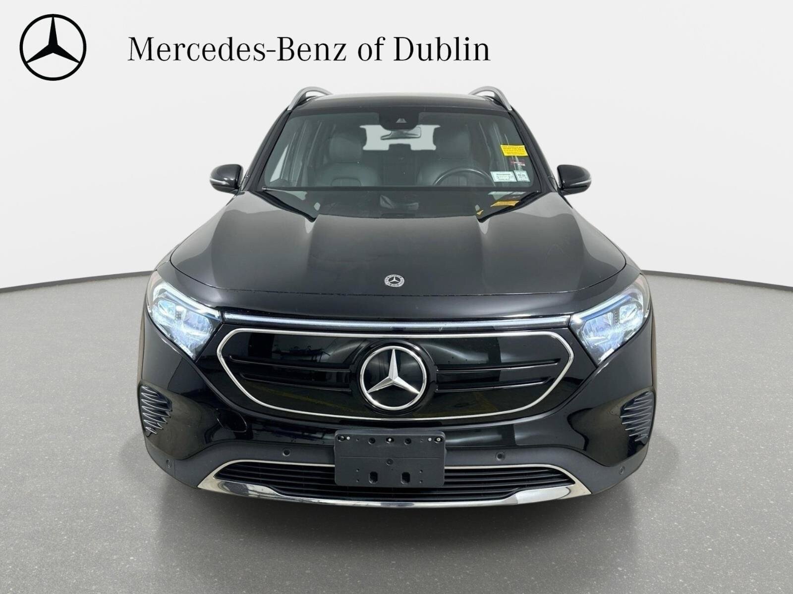 Used 2023 Mercedes-Benz EQB 350 4MATIC SUV image 2