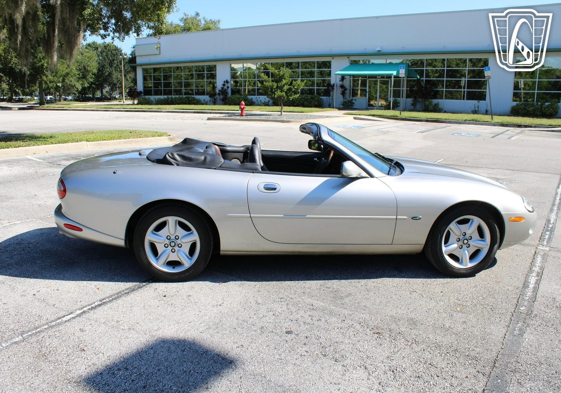 Used 1999 Jaguar XK8 Convertible image 25