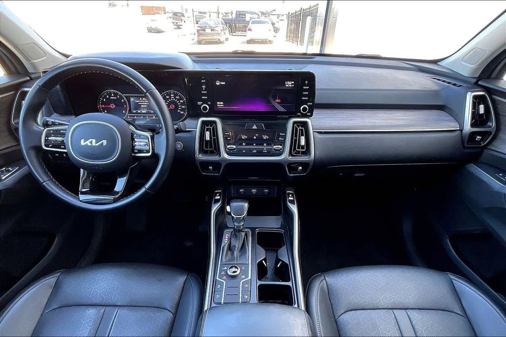 Used 2022 Kia Sorento S w/ Panoramic Sunroof Package image 15