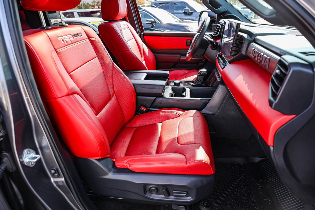 Used 2024 Toyota Tundra TRD Pro AWD/4WD image 9