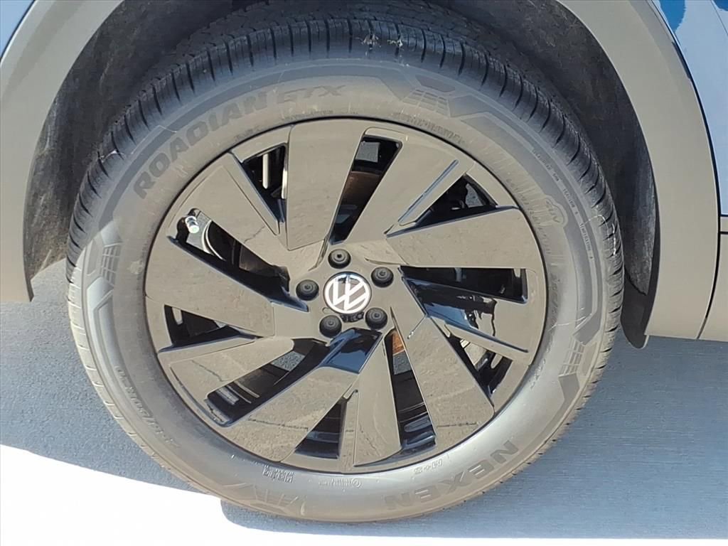 New 2026 Volkswagen Atlas SE FWD image 5