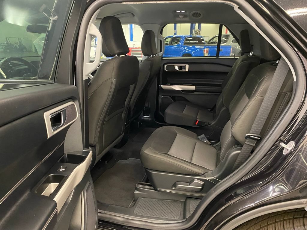Used 2022 Ford Explorer XLT AWD/4WD image 13