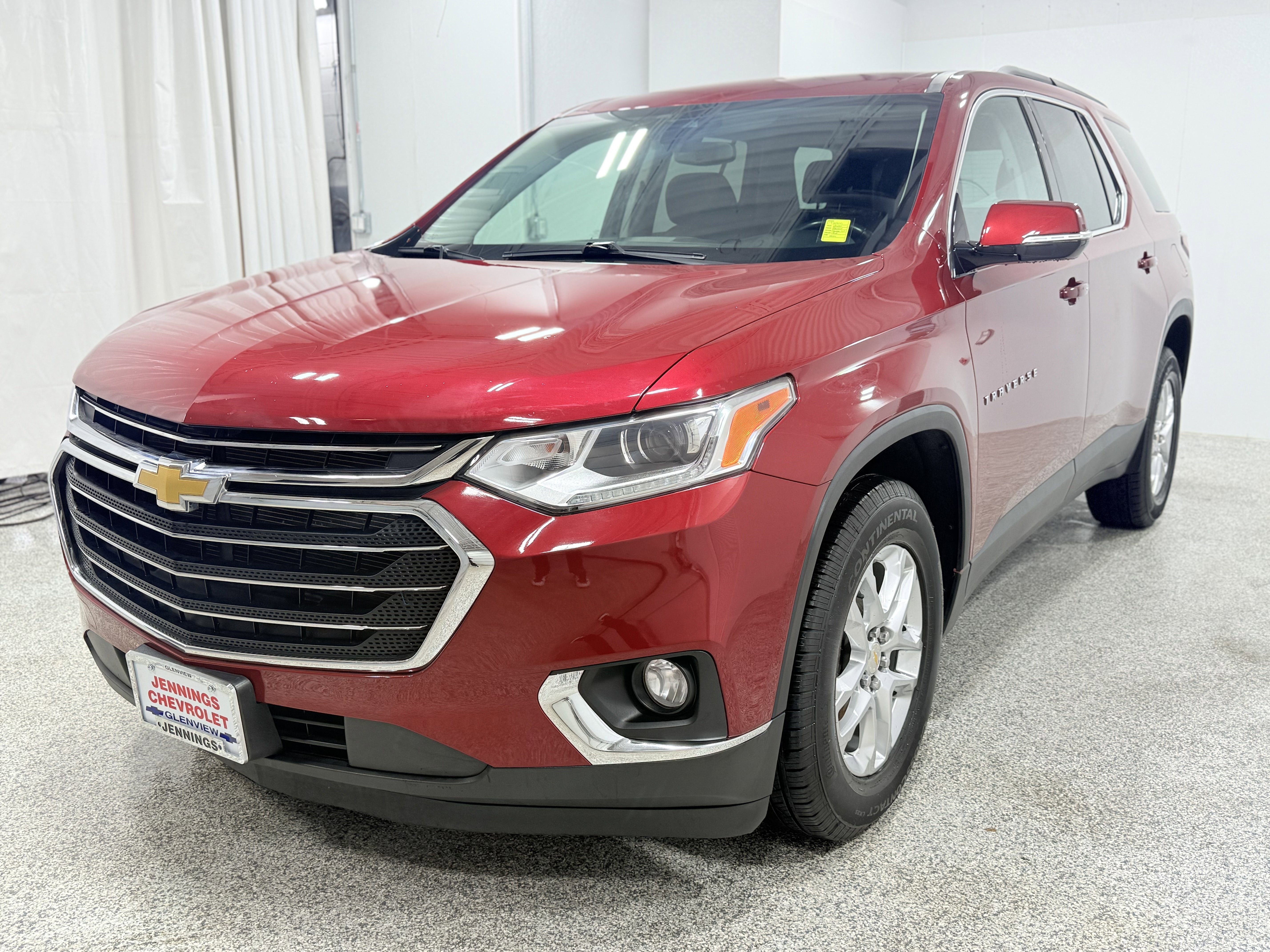 Used 2020 Chevrolet Traverse LT image 3