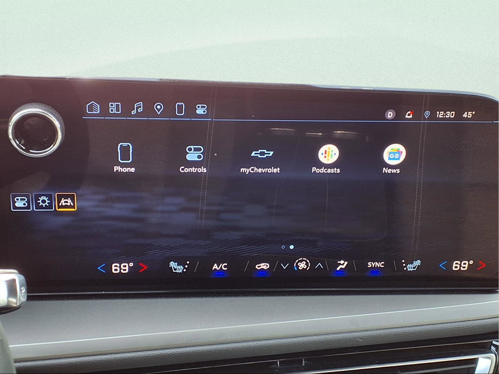 Used 2024 Chevrolet Traverse LT FWD image 24