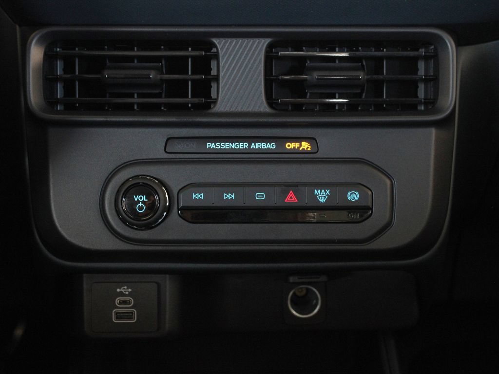 Used 2025 Ford Maverick XL FWD image 24