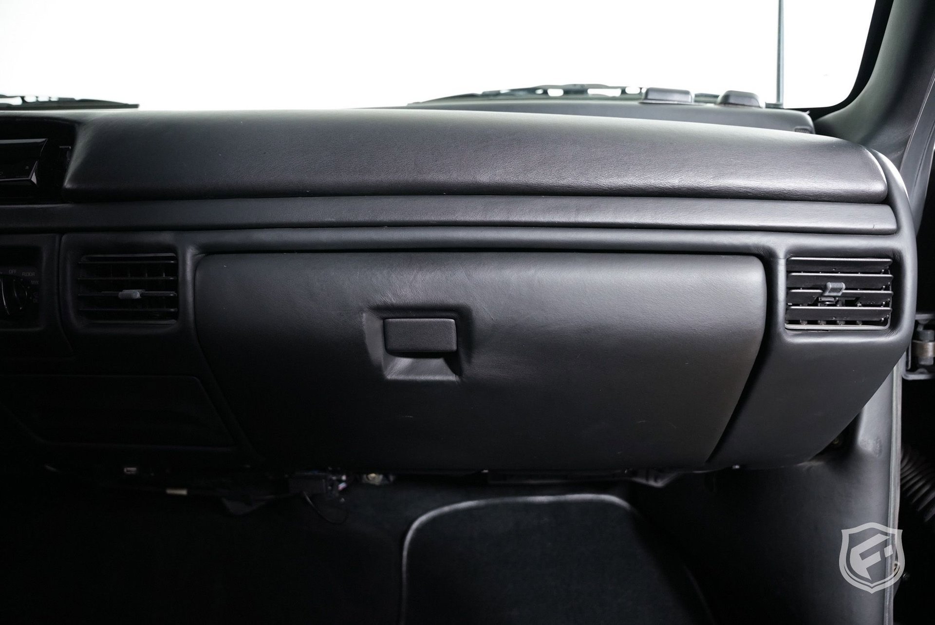 Used 1996 Ford Bronco Eddie Bauer image 32