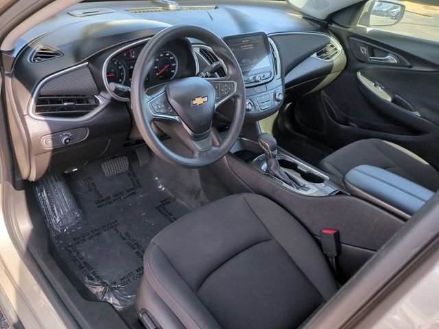 Used 2025 Chevrolet Malibu LT FWD image 11