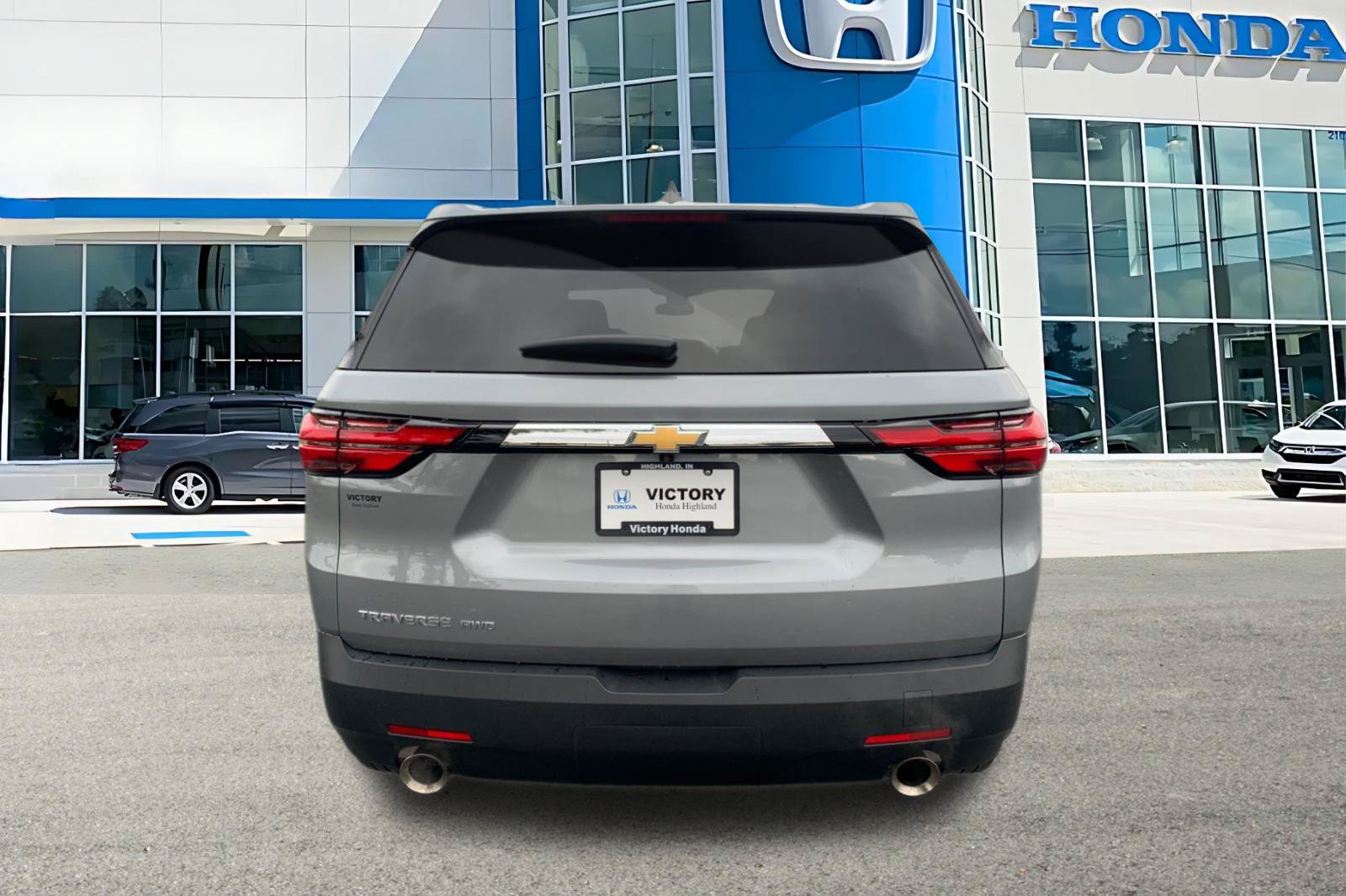 Used 2023 Chevrolet Traverse LS w/ Safety Package AWD/4WD image 4