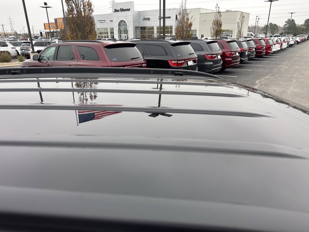 Used 2025 Jeep Compass Latitude w/ Altitude Special Edition image 11