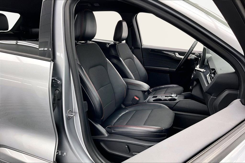 Used 2023 Ford Escape ST-Line Elite image 7