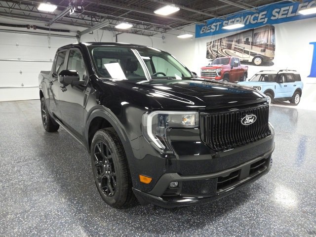 New 2025 Ford Maverick Lobo