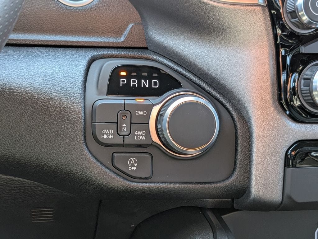 New 2026 RAM 1500 Express AWD/4WD image 18
