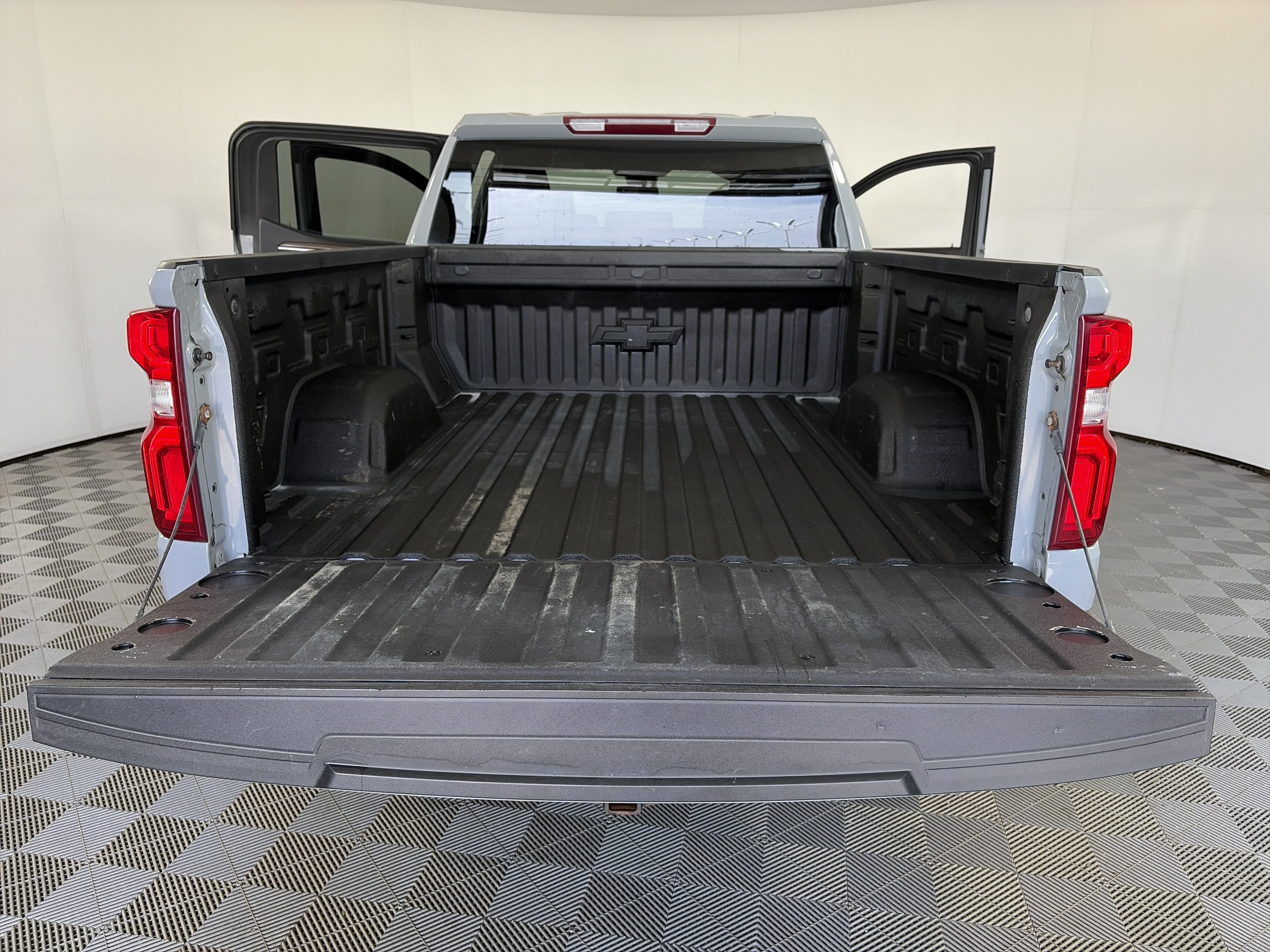 Certified 2024 Chevrolet Silverado 1500 RST w/ Z71 Off-Road Package AWD/4WD image 14