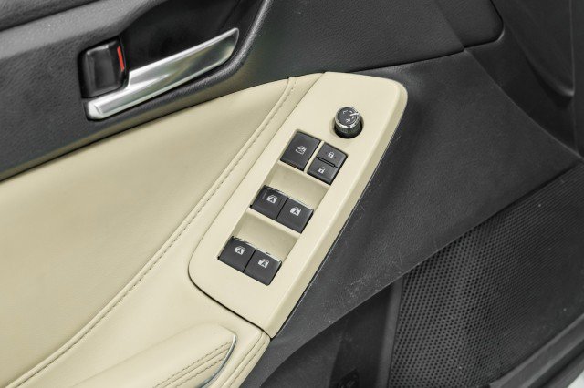 Used 2019 Toyota Avalon XLE w/ Moonroof Package image 46