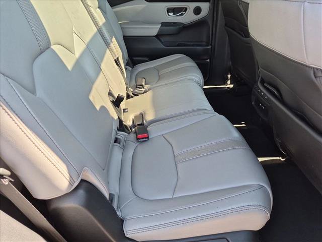 Certified 2025 Honda Pilot Touring image 23