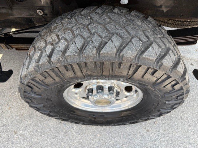Used 2005 Chevrolet Silverado 2500 LT w/ Heavy-Duty Power Package image 8