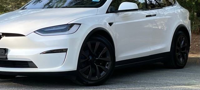 Used 2023 Tesla Model X image 3