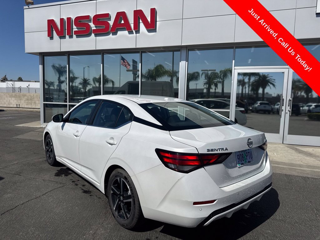 Used 2024 Nissan Sentra SV FWD image 2
