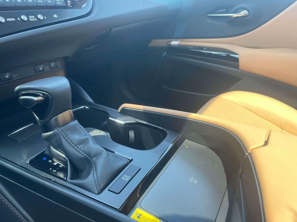 Used 2023 Lexus ES 250 w/ Premium Package AWD/4WD image 30