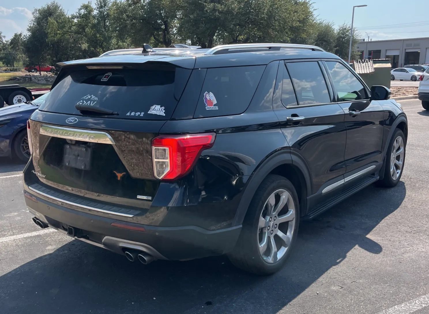 Used 2020 Ford Explorer Platinum w/ Premium Technology Package image 5
