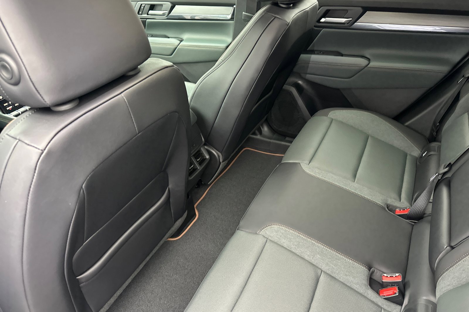 New 2026 GMC Terrain AT4 w/ Technology Package II image 10