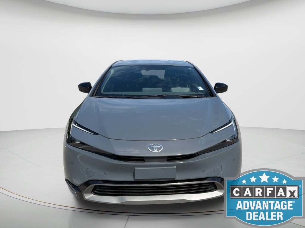 Used 2023 Toyota Prius XLE FWD image 2