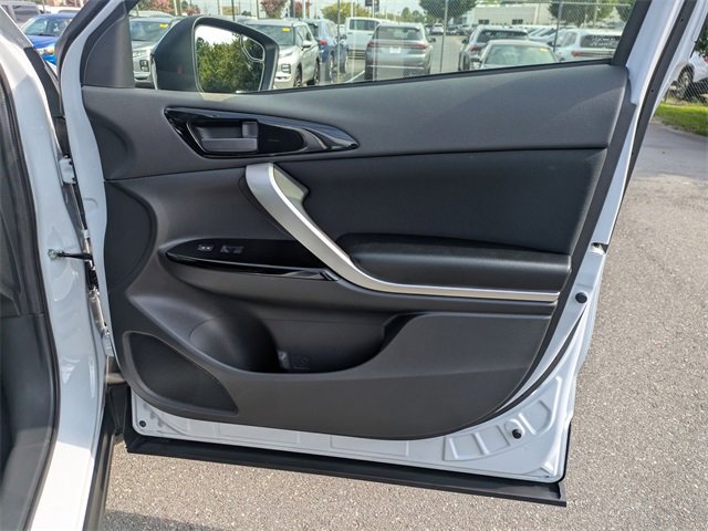 New 2025 Mitsubishi Eclipse Cross LE image 30